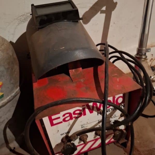 EASIWELD WELDER WITH HELMET